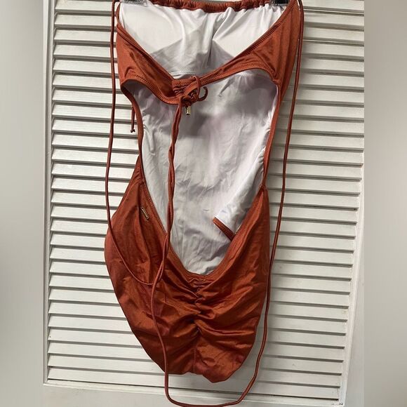 VICTORIA'S SECRET Strappy Cutout One-Piece Swimsuit Size M - Picture 2 of 3